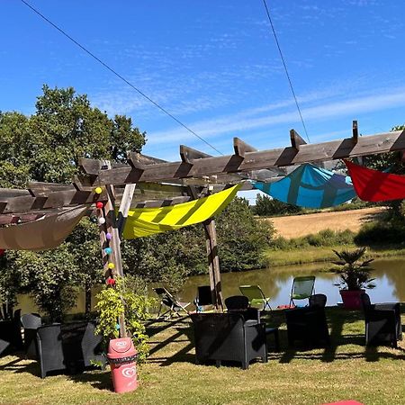 Camping Les Petites Minaudieres Coussay-les-Bois Exteriör bild