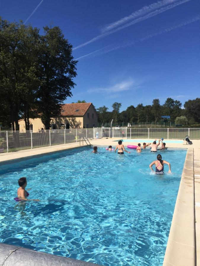 Camping Les Petites Minaudieres Coussay-les-Bois Exteriör bild