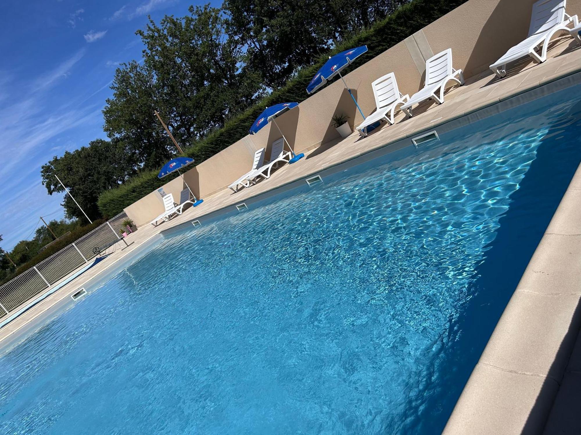 Camping Les Petites Minaudieres Coussay-les-Bois Exteriör bild