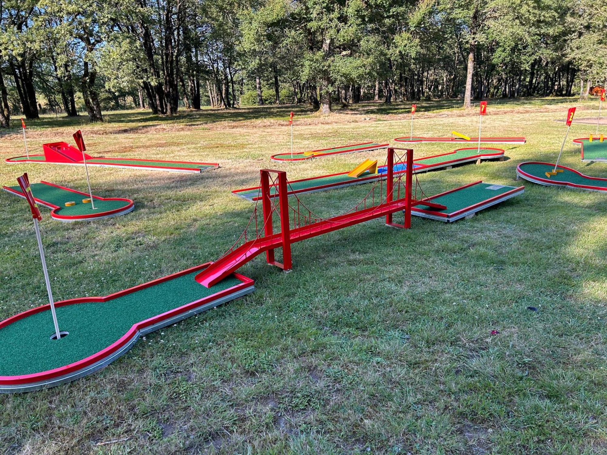 Camping Les Petites Minaudieres Coussay-les-Bois Exteriör bild