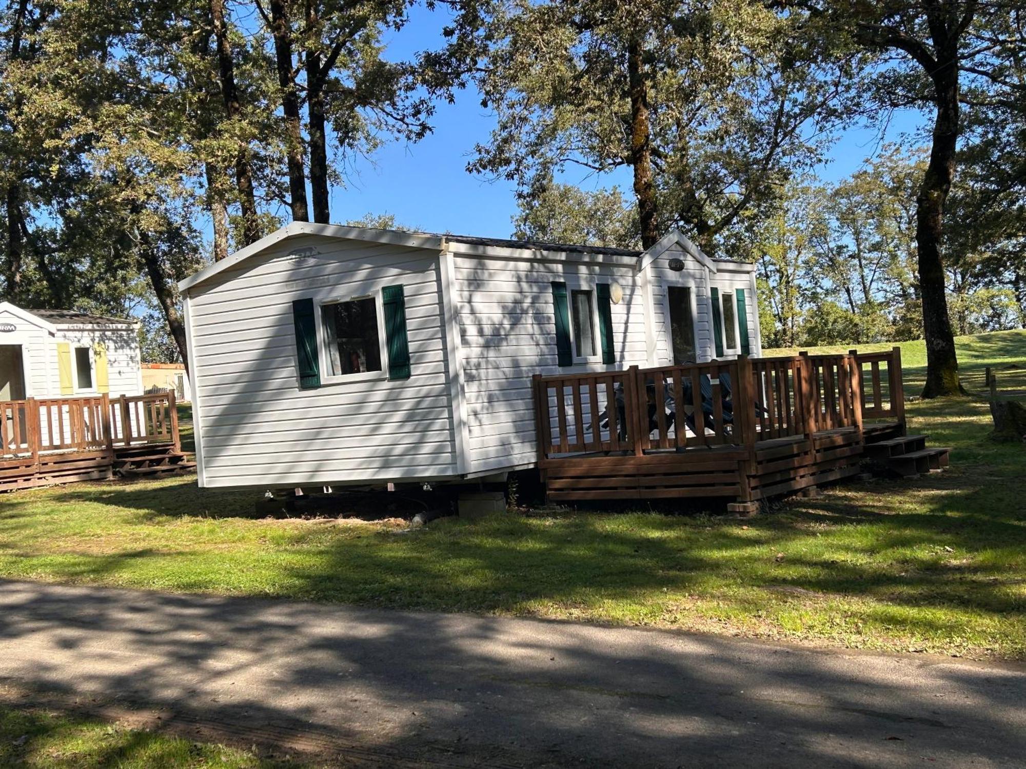 Camping Les Petites Minaudieres Coussay-les-Bois Rum bild